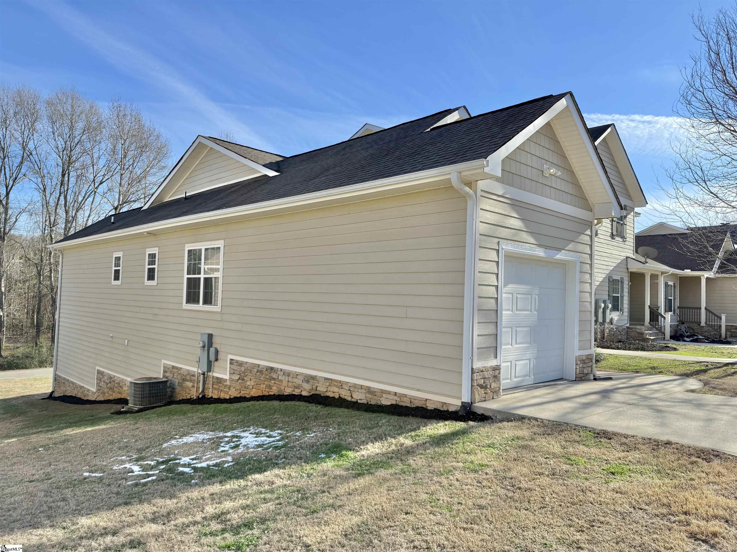 Seneca, South Carolina 29678, United States, 3 Bedrooms Bedrooms, ,3 BathroomsBathrooms,Residential,Contingent,17688