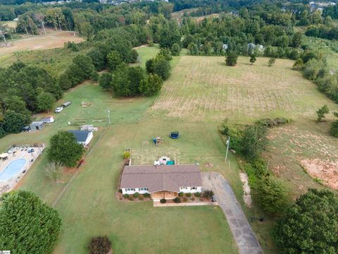 A home in Chesnee