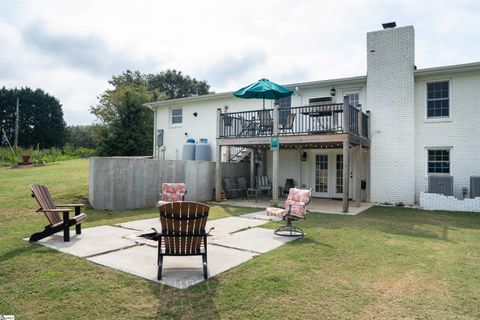 A home in Chesnee