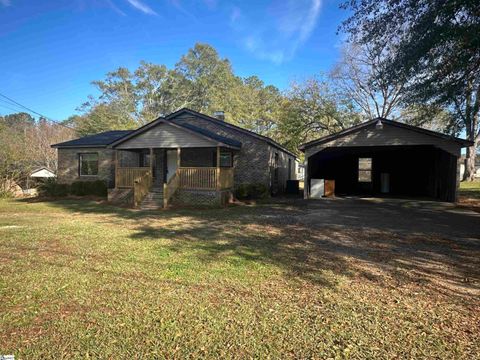 A home in Laurens