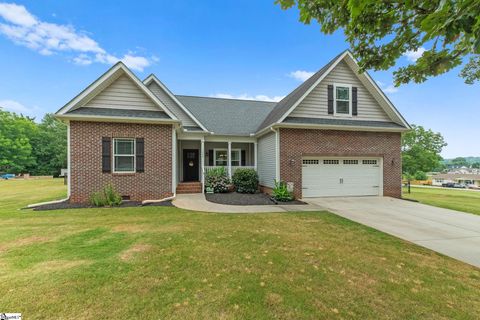 Single Family Residence in Greer SC 1008 Sylvia Street.jpg