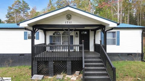 A home in Woodruff