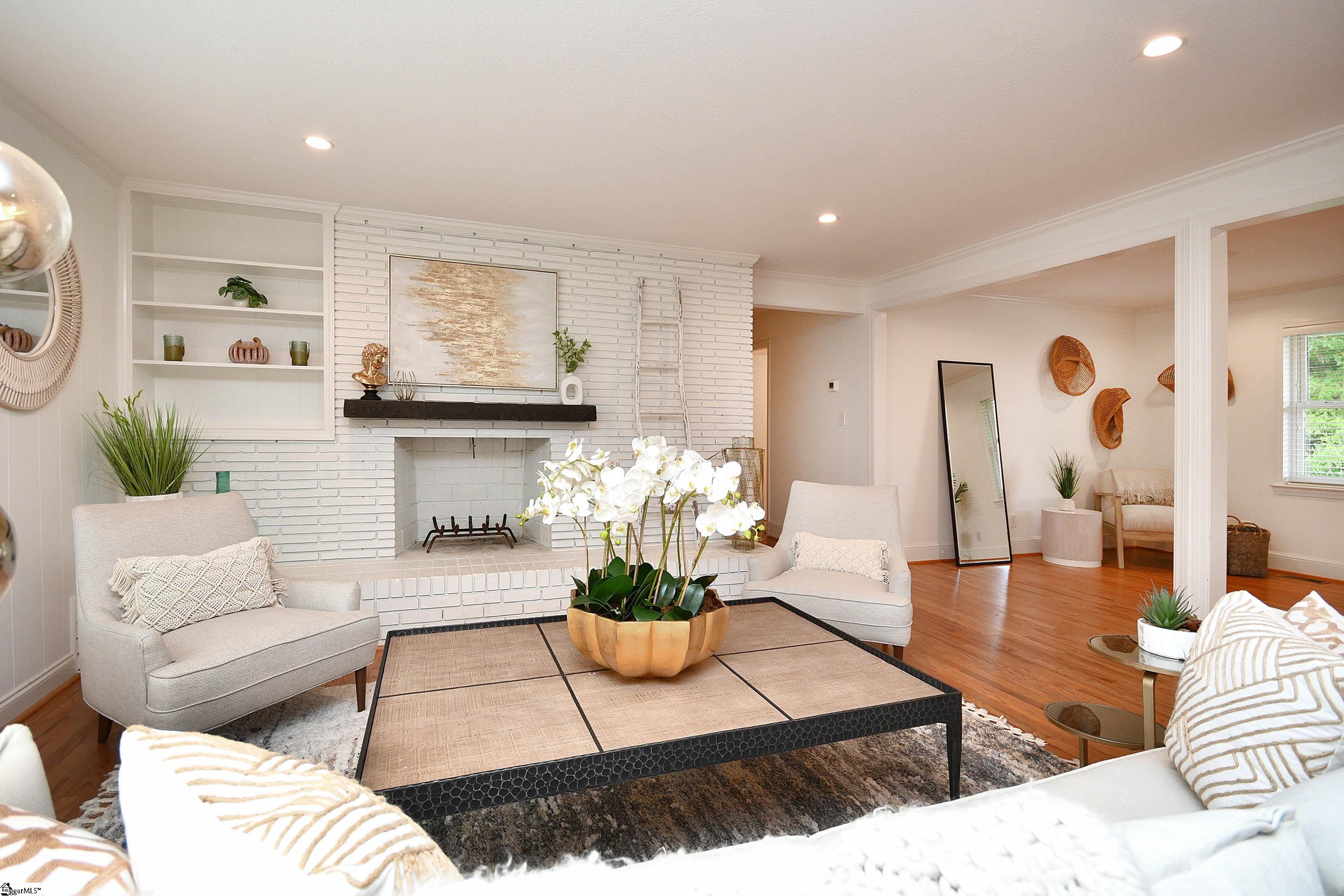 Taylors, South Carolina 29687, United States, 3 Bedrooms Bedrooms, ,2 BathroomsBathrooms,Residential,Contingent,22726