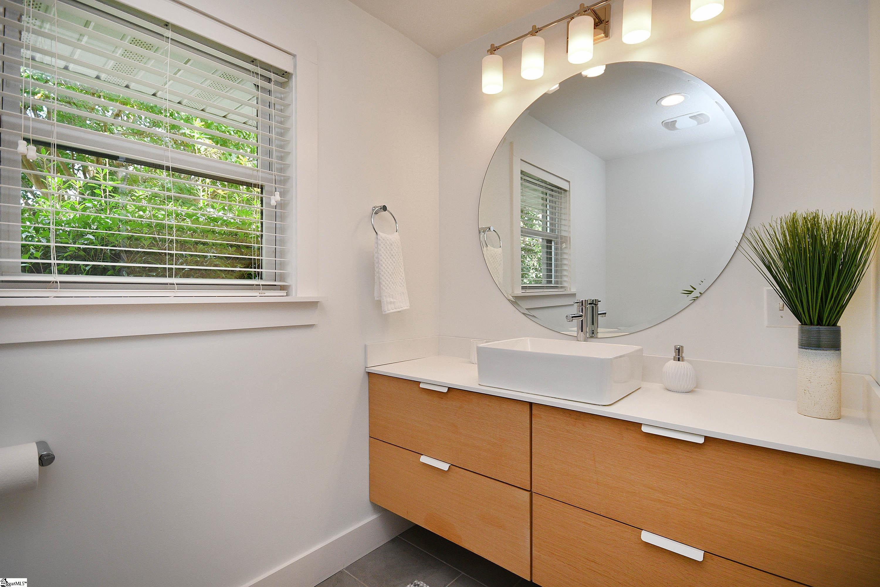 Taylors, South Carolina 29687, United States, 3 Bedrooms Bedrooms, ,2 BathroomsBathrooms,Residential,Contingent,22726