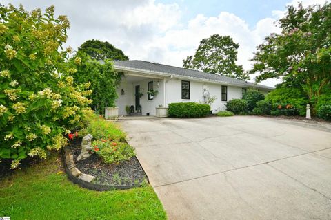 A home in Taylors