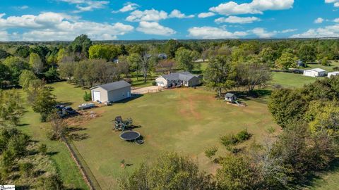 A home in Easley