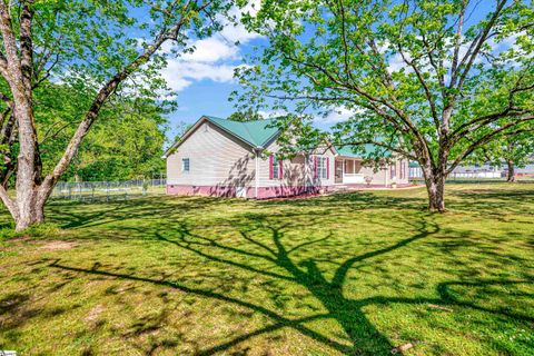 Single Family Residence in Belton SC 5996 Belton Highway 29.jpg