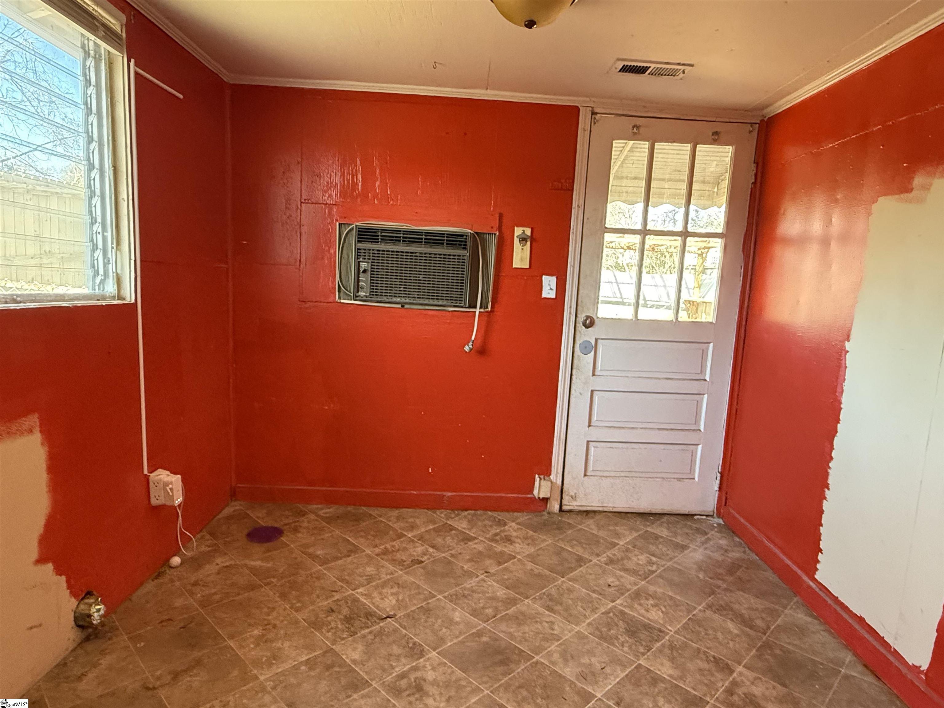 Greer, South Carolina 29650, United States, 2 Bedrooms Bedrooms, ,1 BathroomBathrooms,Residential,Pending,18654