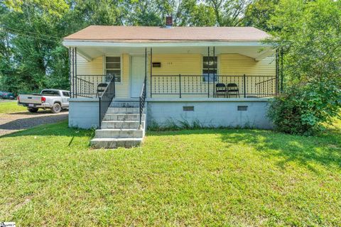 A home in Easley