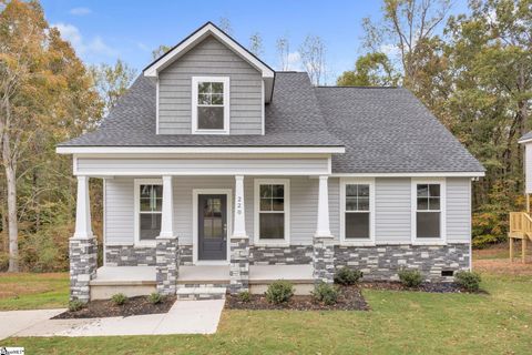 A home in Easley