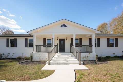 A home in Laurens