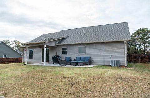 A home in Chesnee