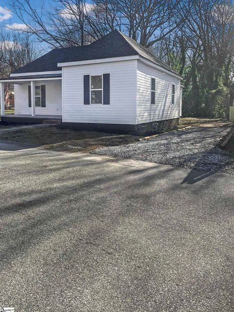 A home in Laurens