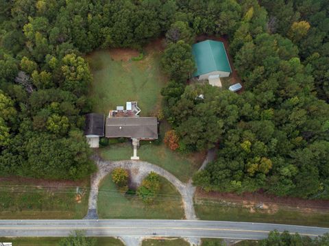 A home in Laurens