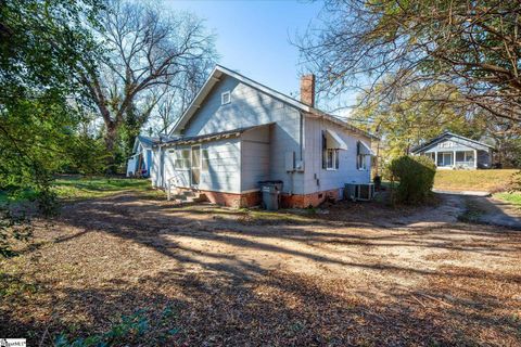 A home in Laurens