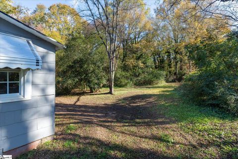 A home in Laurens