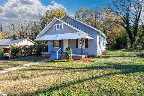 A home in Laurens