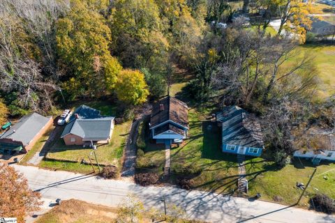 A home in Laurens