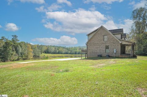 A home in Laurens