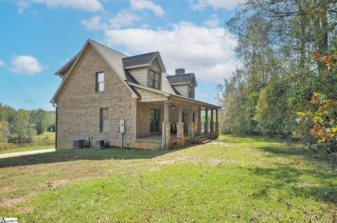 A home in Laurens