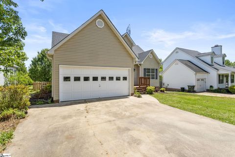 A home in Easley