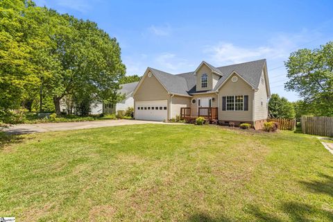 A home in Easley