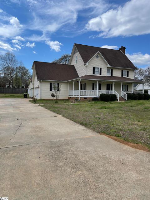 A home in Easley