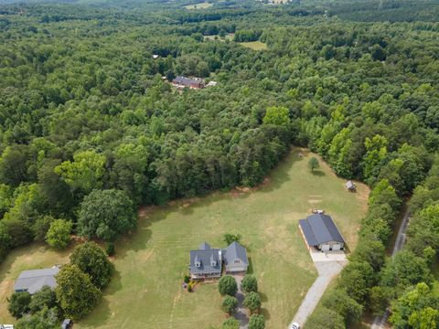 Single Family Residence in Campobello SC 5355 Rainbow Lake Road 33.jpg