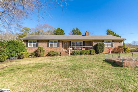 A home in Easley