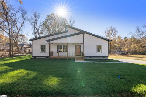 A home in Woodruff