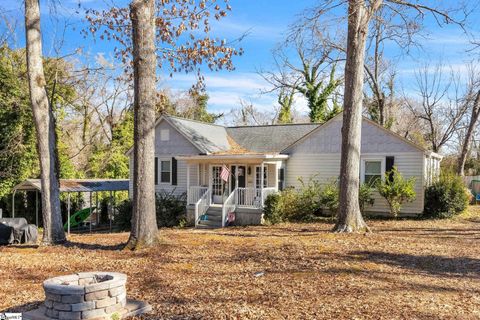 A home in Laurens