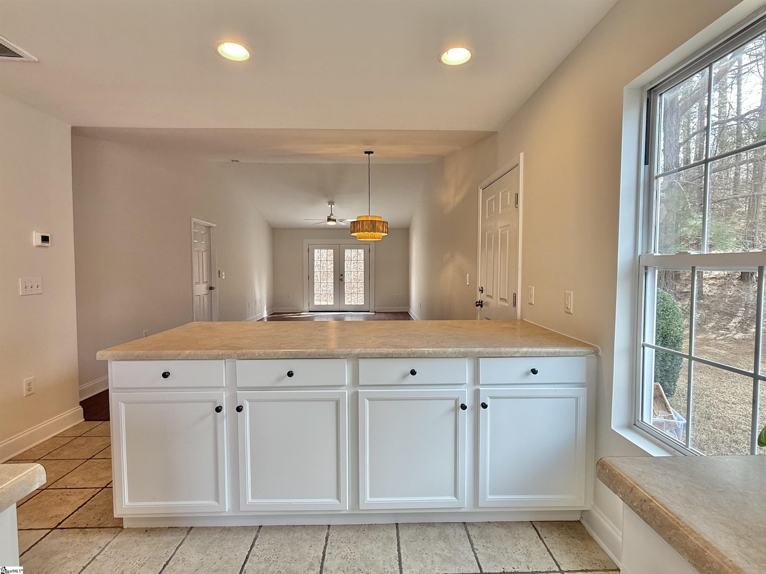 Seneca, South Carolina 29678, United States, 2 Bedrooms Bedrooms, ,2 BathroomsBathrooms,Residential,Contingent,11644