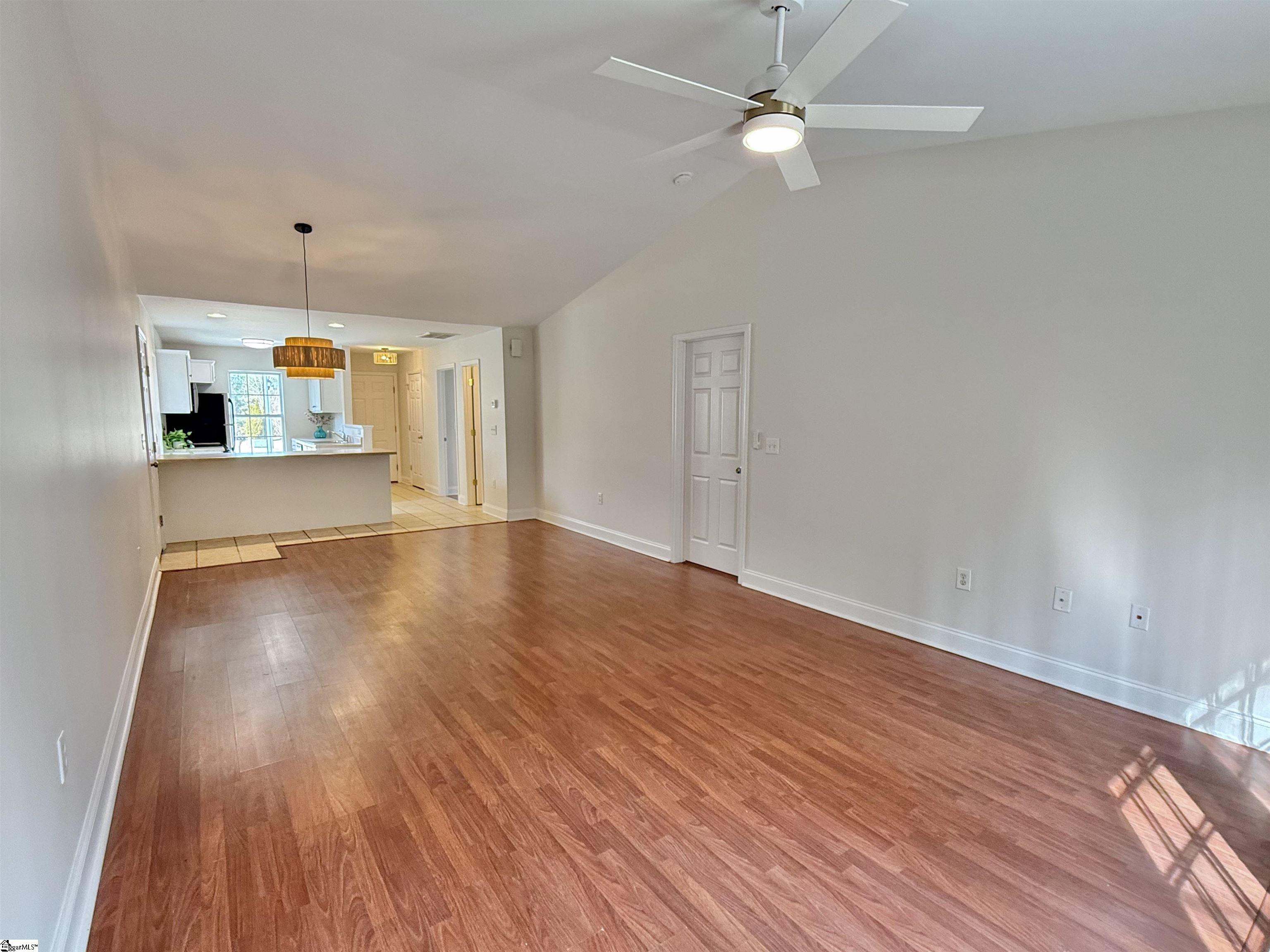 Seneca, South Carolina 29678, United States, 2 Bedrooms Bedrooms, ,2 BathroomsBathrooms,Residential,Contingent,11644