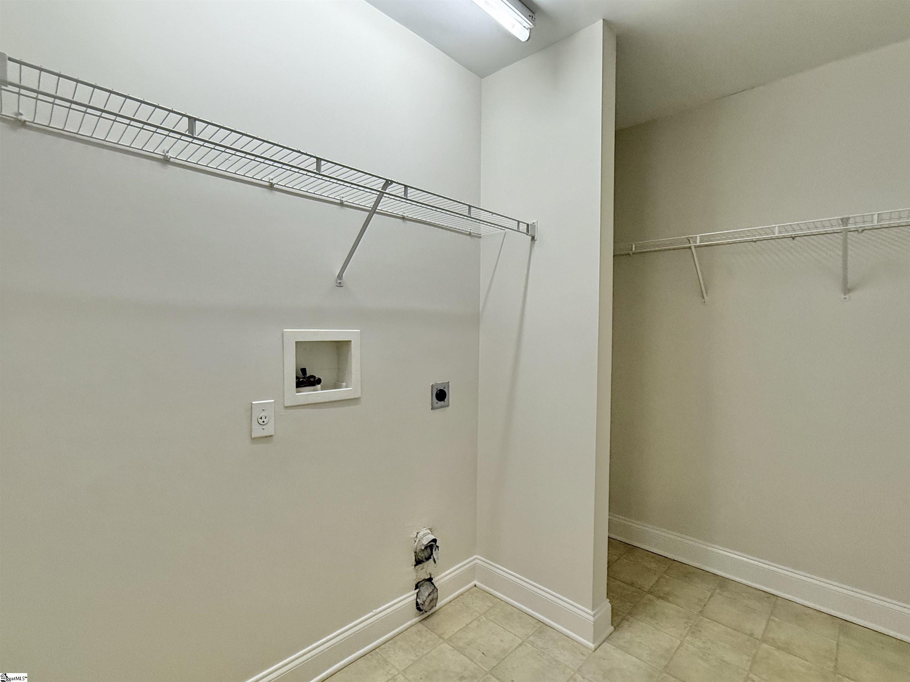 Seneca, South Carolina 29678, United States, 2 Bedrooms Bedrooms, ,2 BathroomsBathrooms,Residential,Contingent,11644