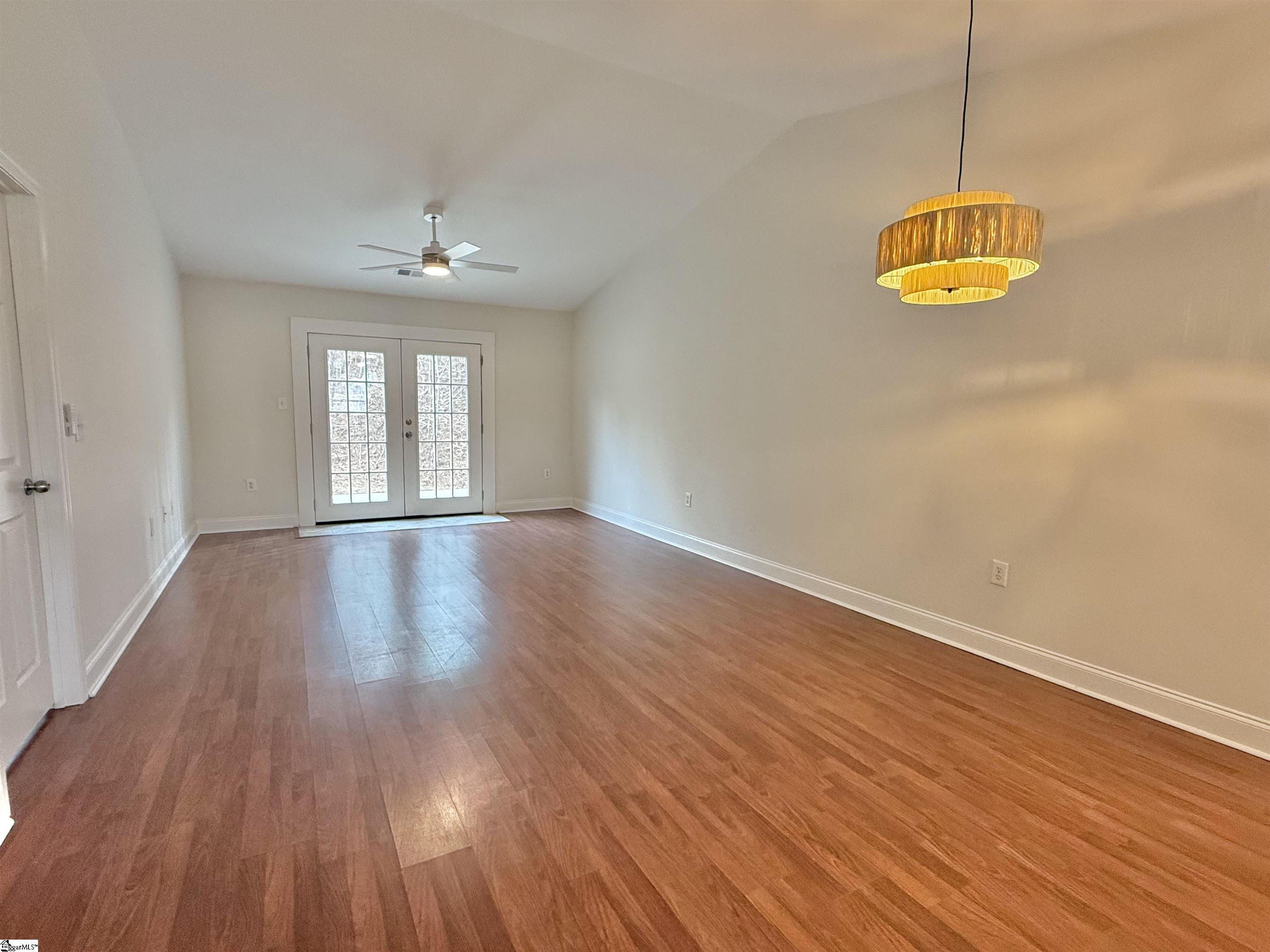 Seneca, South Carolina 29678, United States, 2 Bedrooms Bedrooms, ,2 BathroomsBathrooms,Residential,Contingent,11644