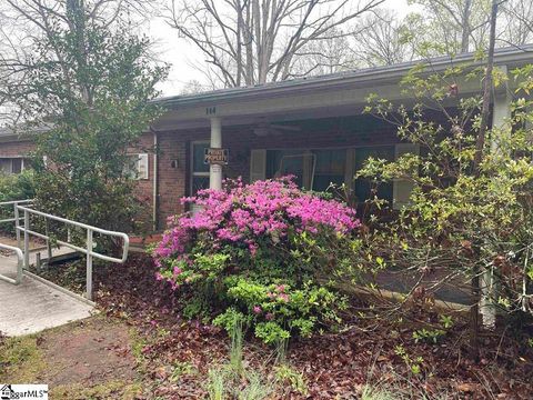 A home in Easley