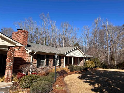 A home in Laurens