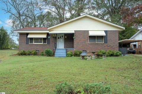 A home in Laurens