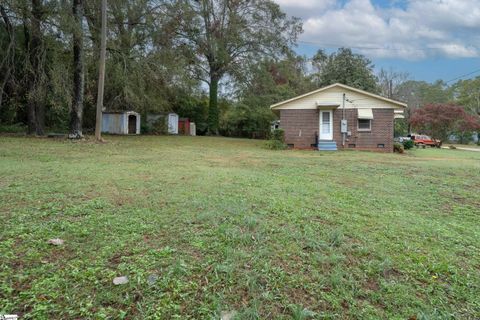 A home in Laurens