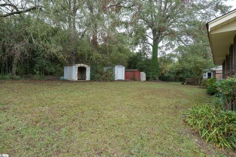 A home in Laurens