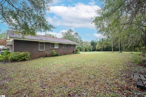 A home in Laurens