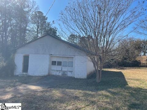 A home in Laurens