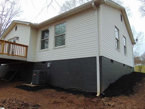 A home in Easley