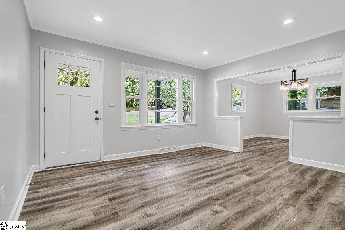 Greenville, South Carolina 29605, United States, 3 Bedrooms Bedrooms, ,1 BathroomBathrooms,Residential,Contingent,51052