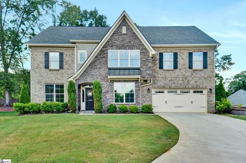 Single Family Residence in Simpsonville SC 606 Creekside Bluff Court.jpg