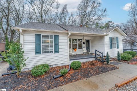 A home in Laurens