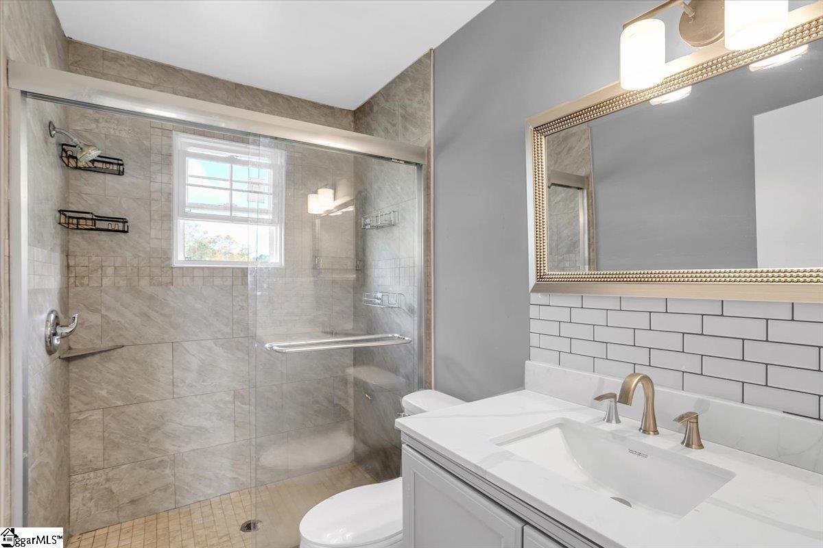 Greenville, South Carolina 29611, United States, 3 Bedrooms Bedrooms, ,1 BathroomBathrooms,Residential,Contingent,31123