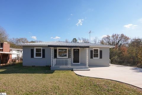 A home in Laurens