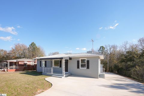 A home in Laurens