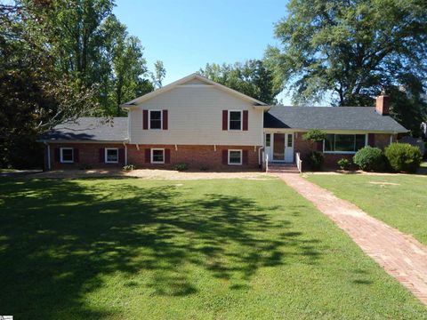 Single Family Residence in Greenville SC 20 Ivy Trail.jpg